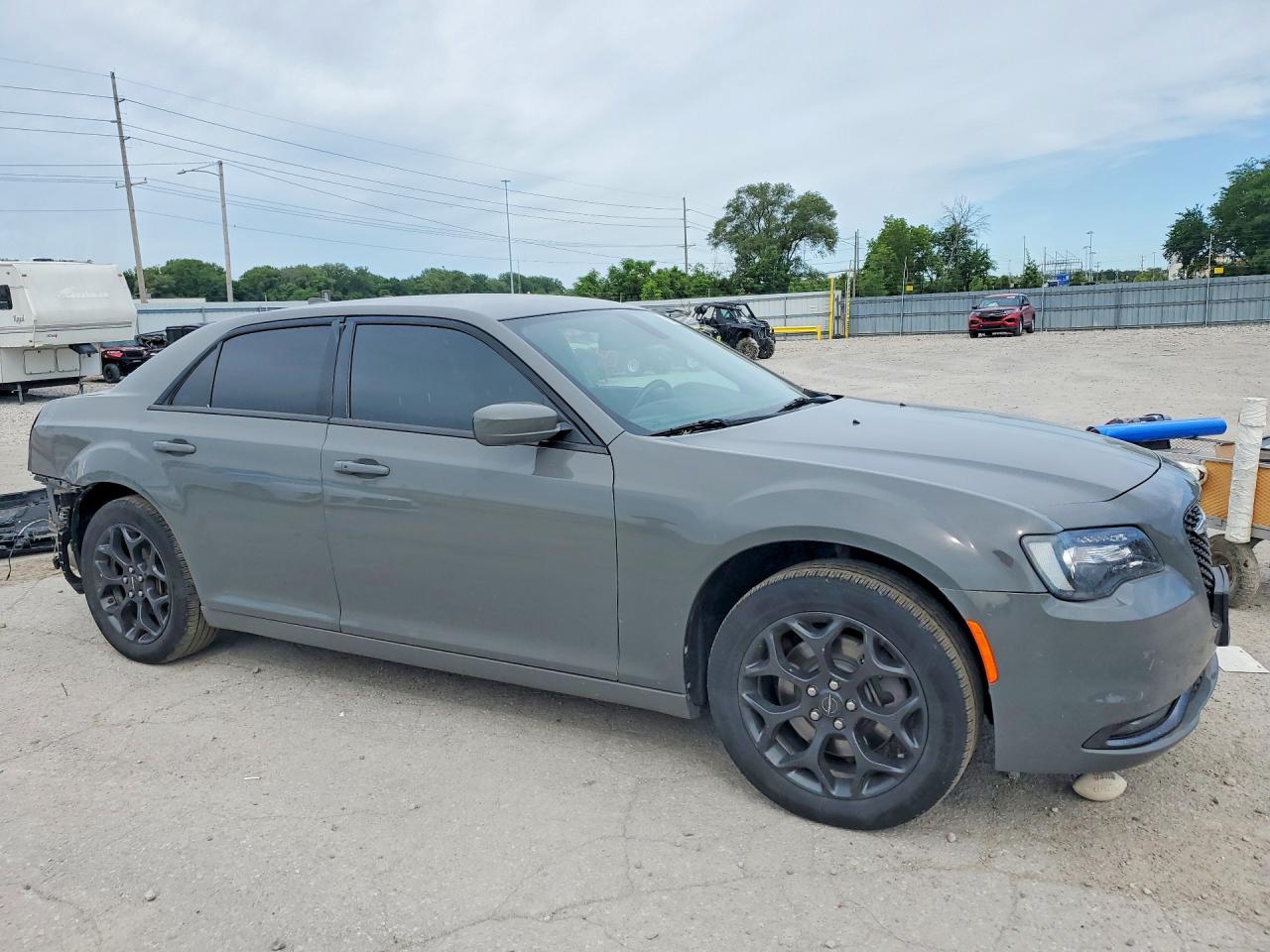 2019 CHRYSLER 300