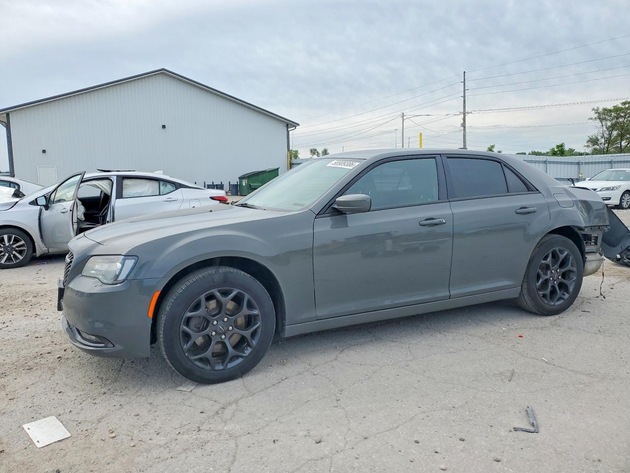 2019 CHRYSLER 300