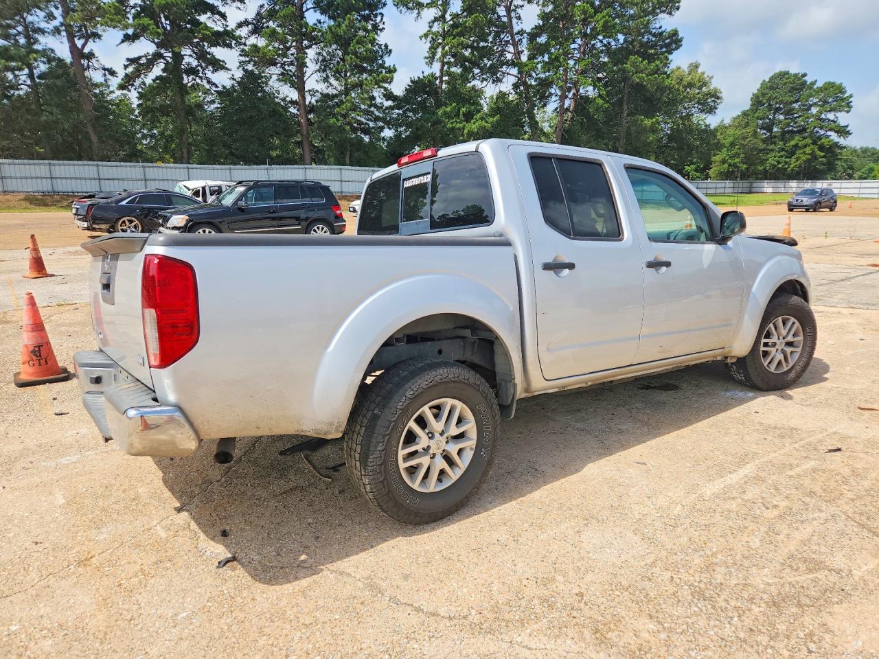 2019 NISSAN FRONTIER
