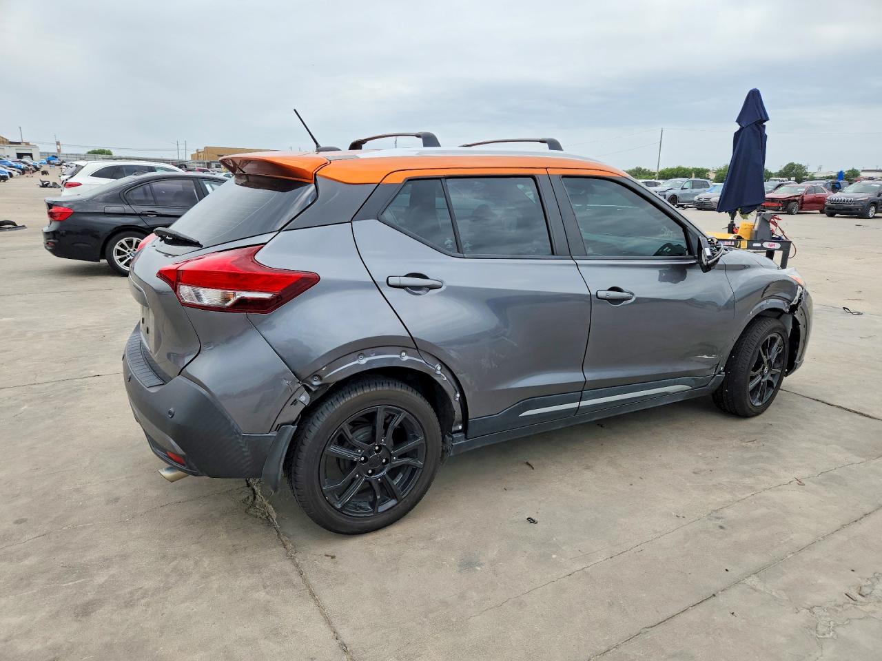 2020 NISSAN KICKS