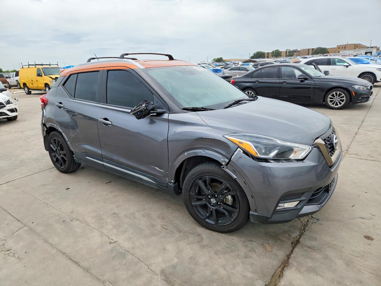 2020 NISSAN KICKS