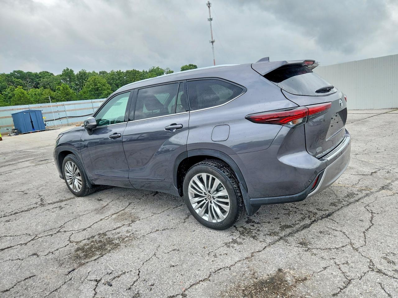 2024 TOYOTA HIGHLANDER