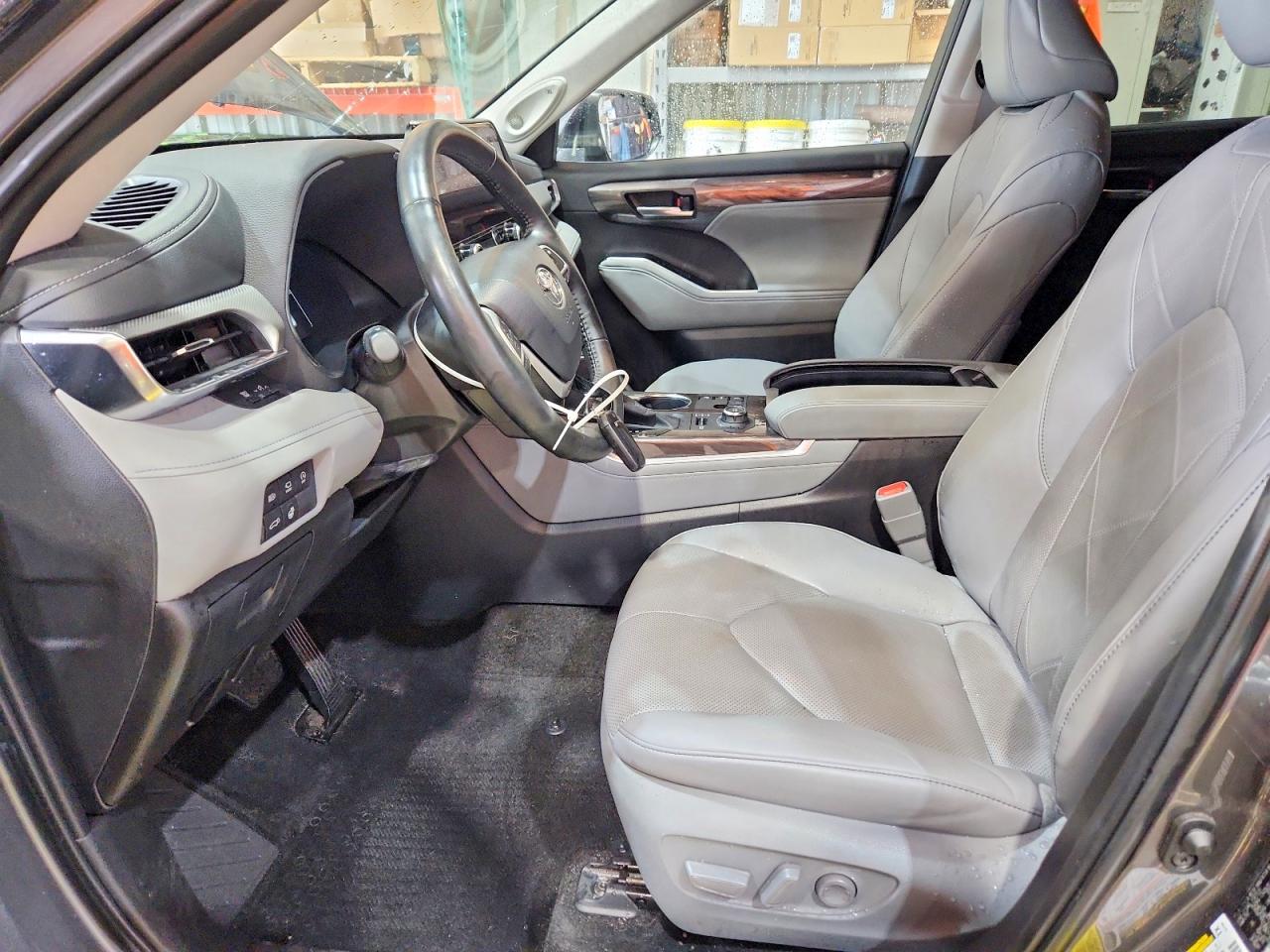 2024 TOYOTA HIGHLANDER