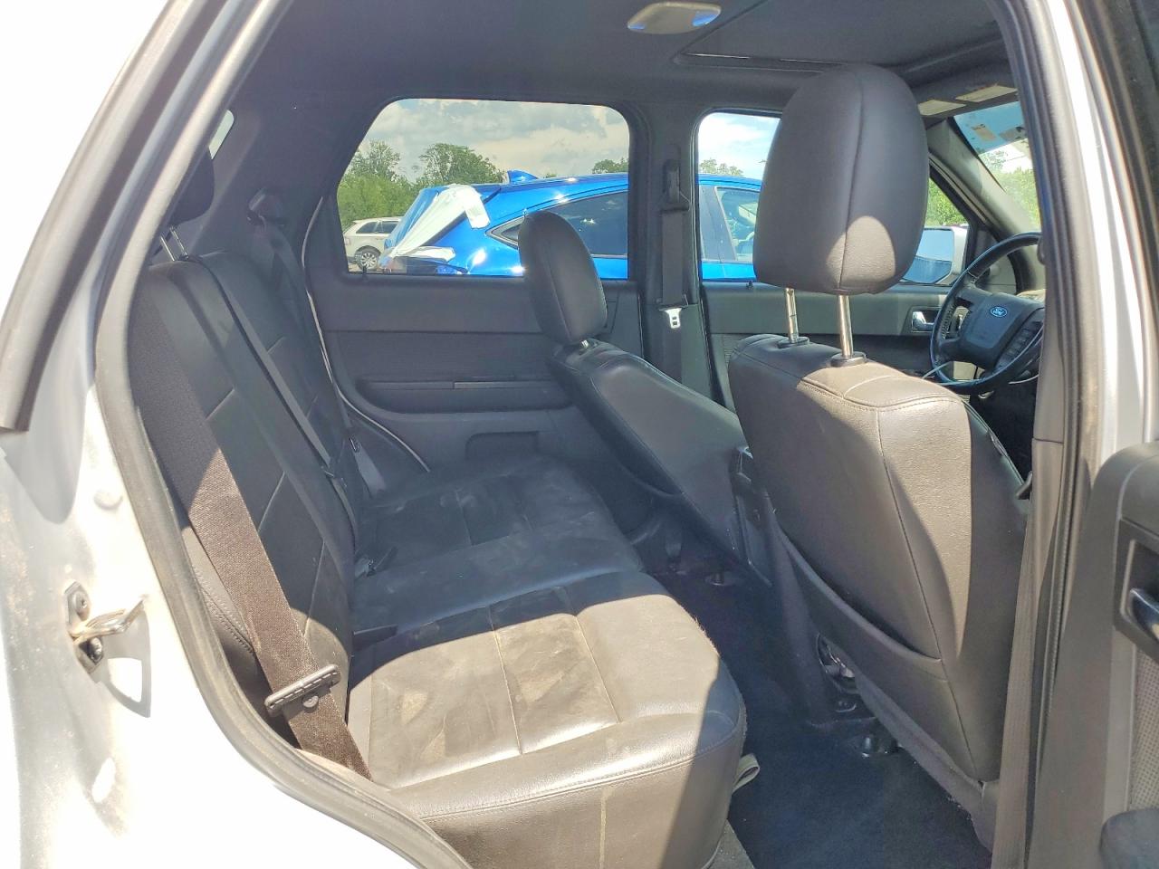 2010 FORD ESCAPE