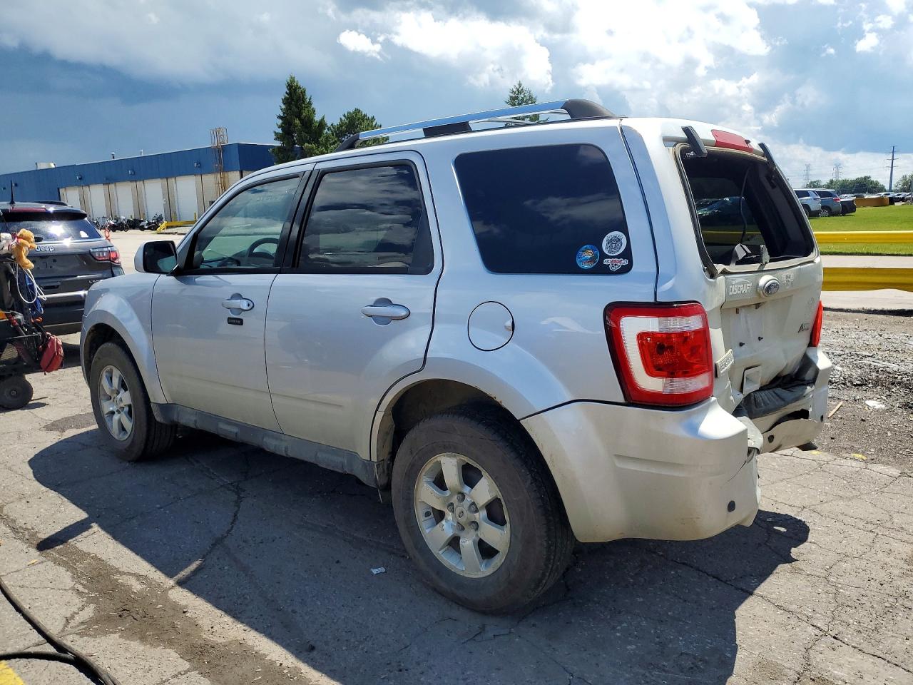 2010 FORD ESCAPE
