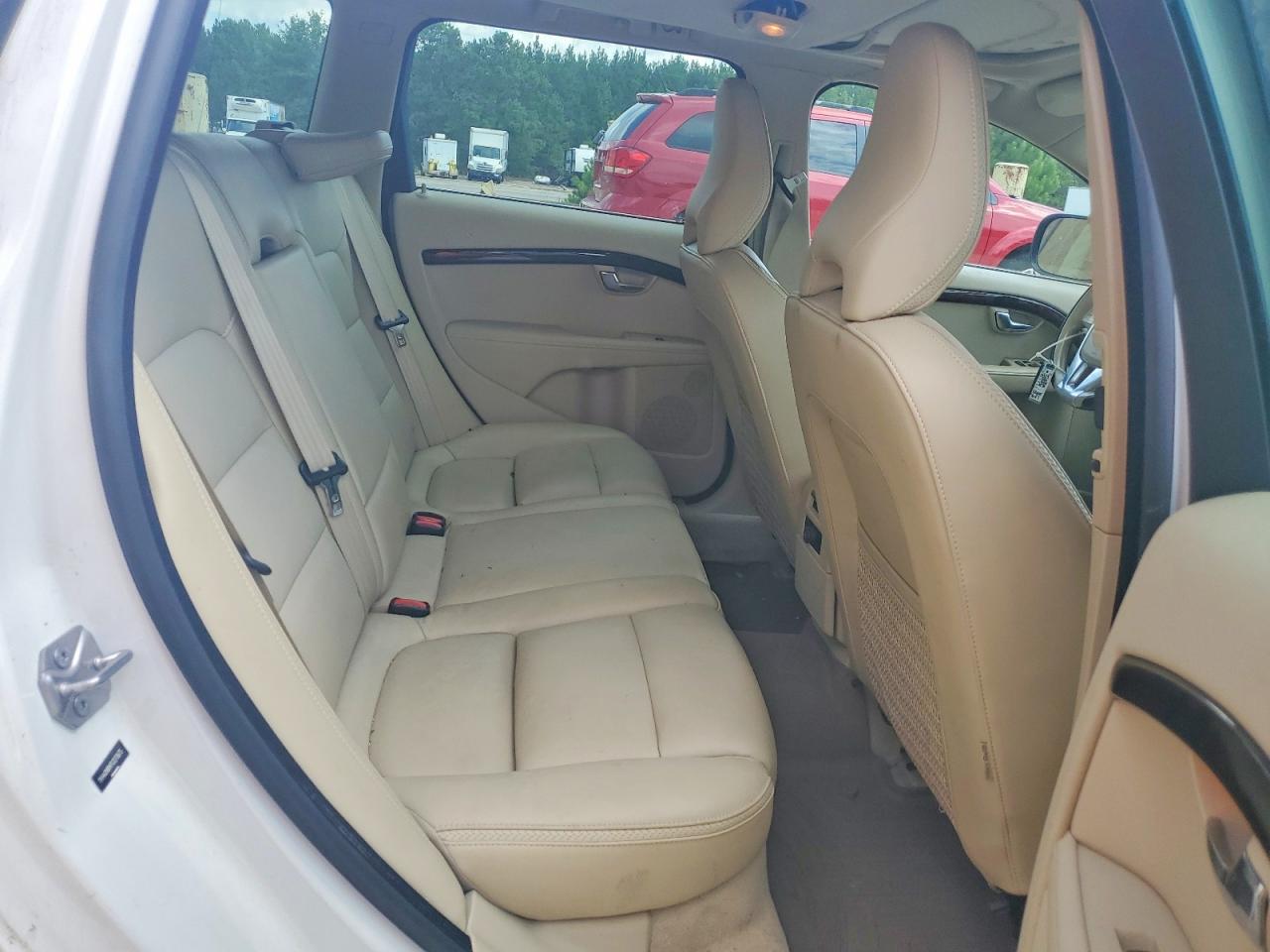 2016 VOLVO XC70