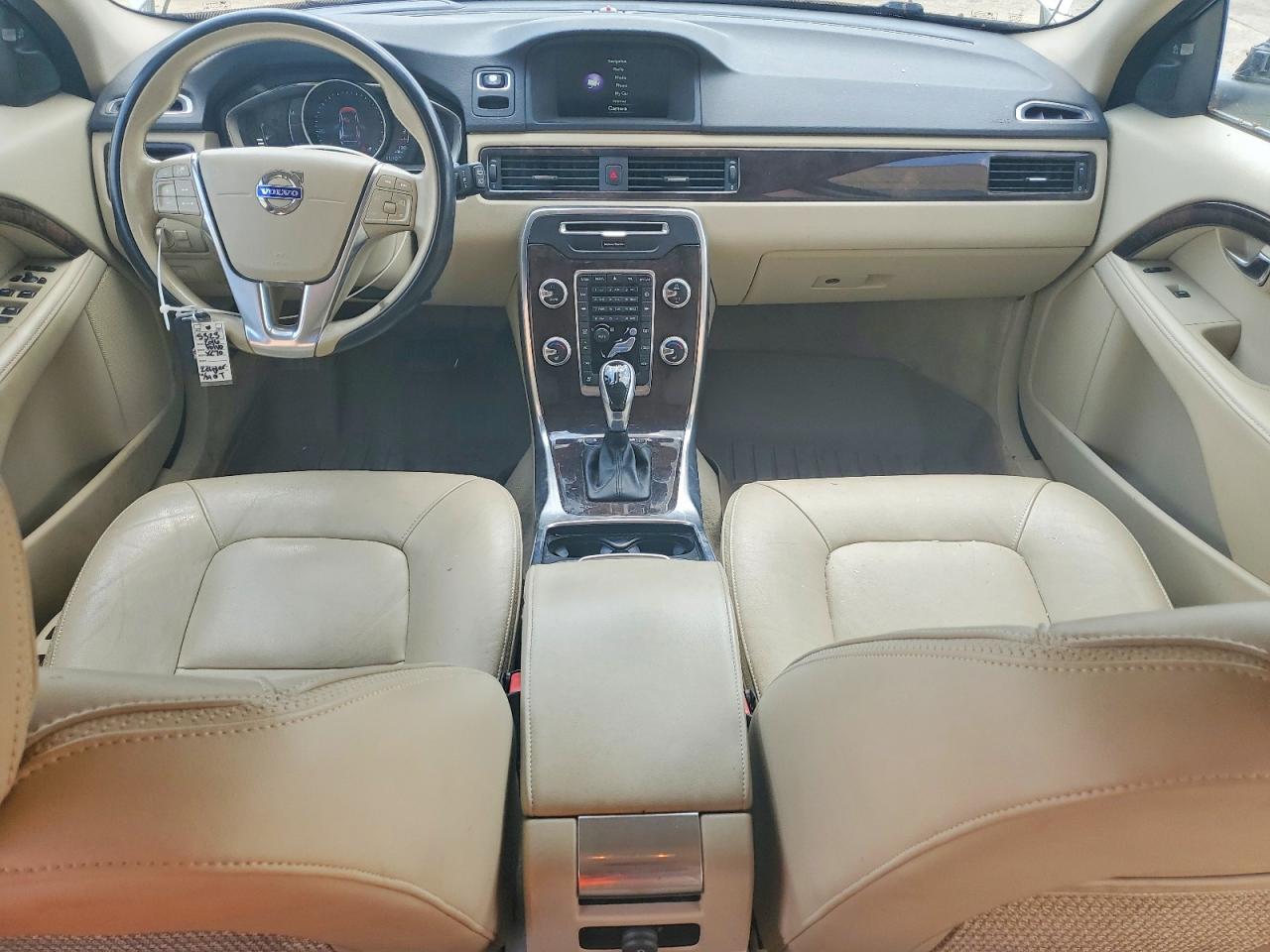 2016 VOLVO XC70