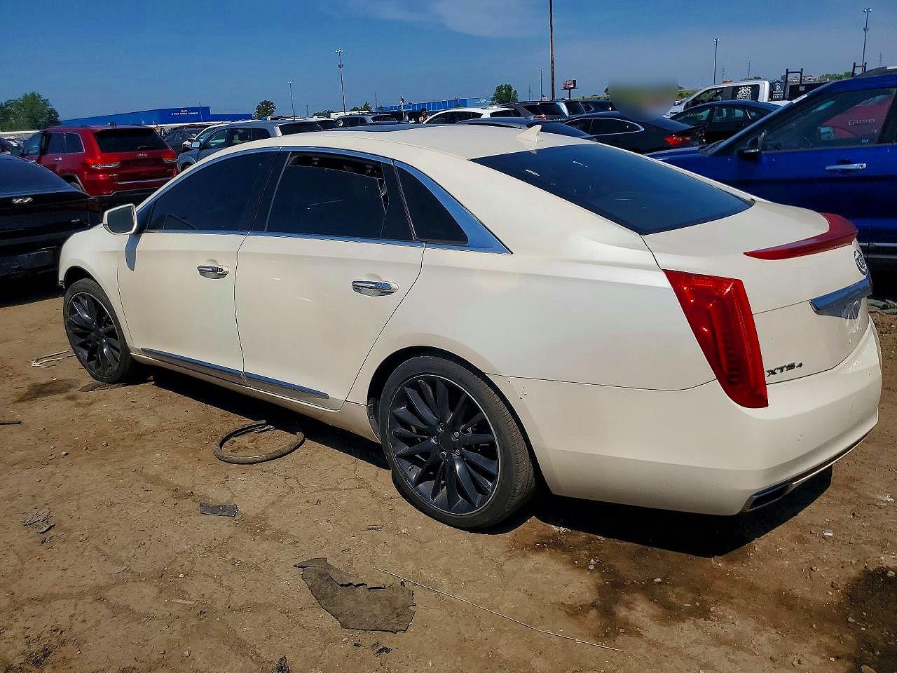 2013 CADILLAC XTS