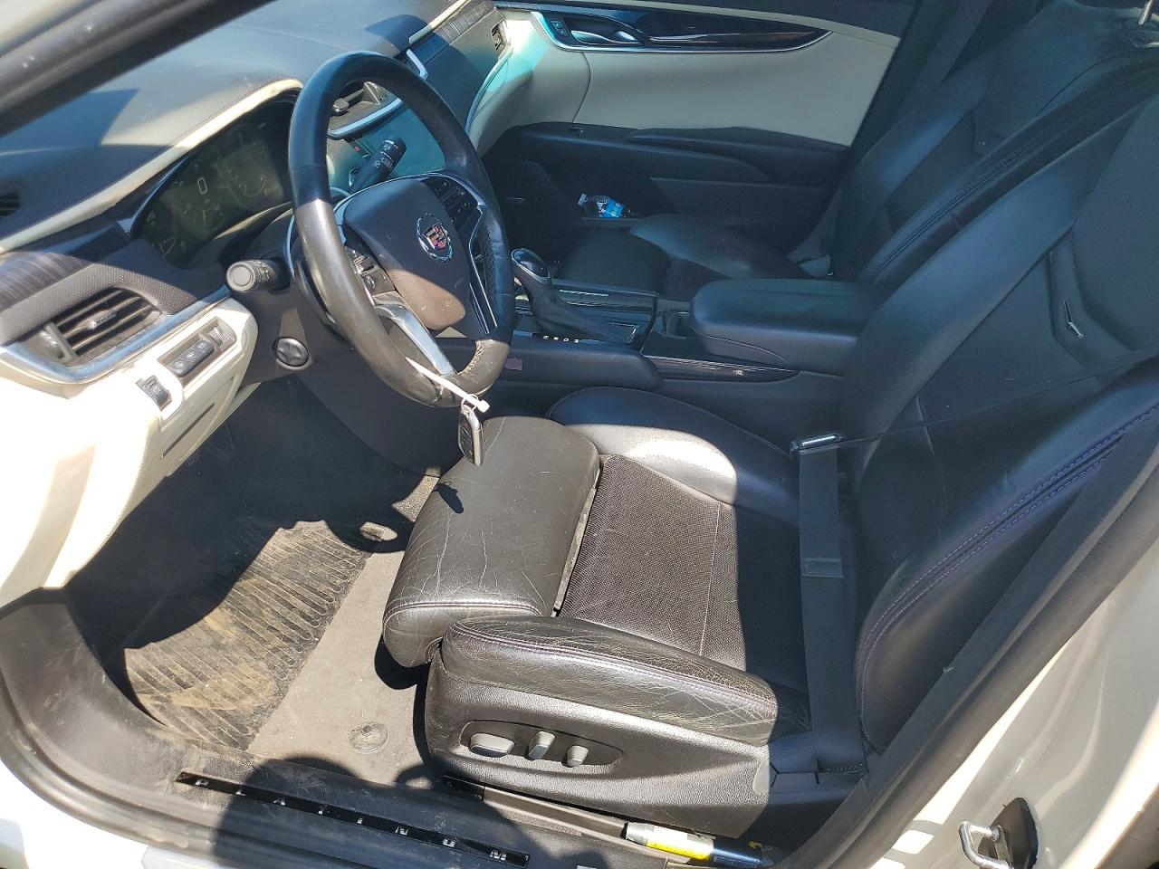 2013 CADILLAC XTS