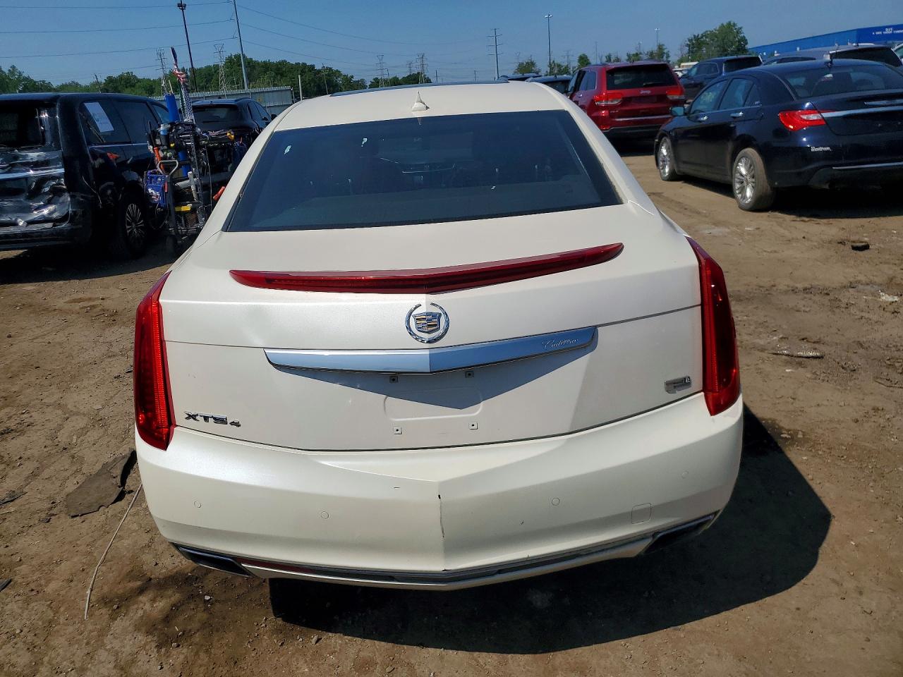 2013 CADILLAC XTS