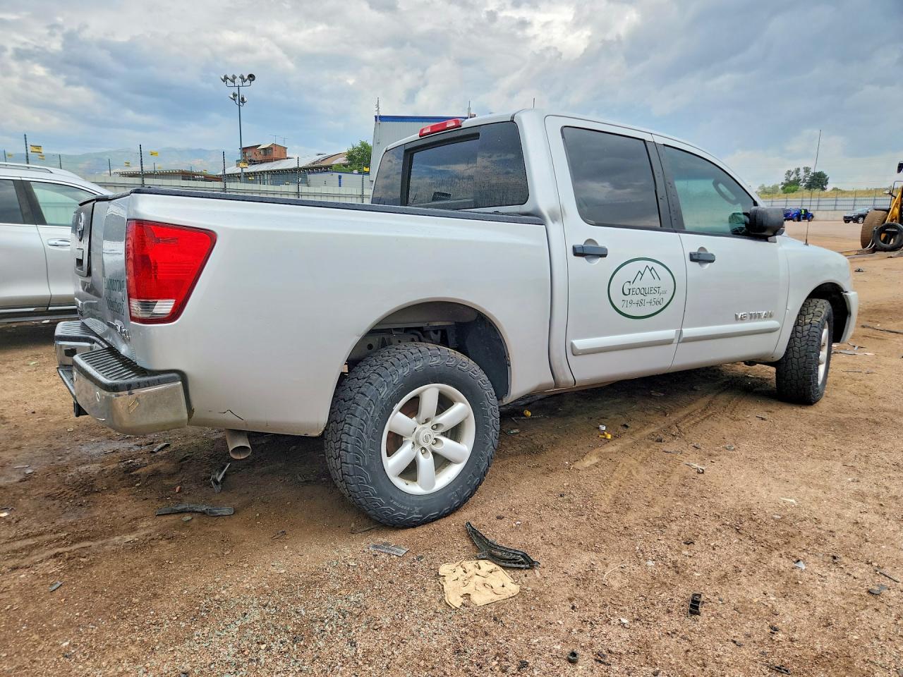 2011 NISSAN TITAN