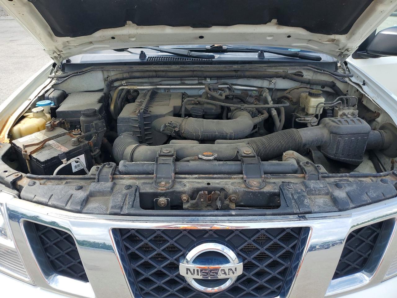2015 NISSAN FRONTIER