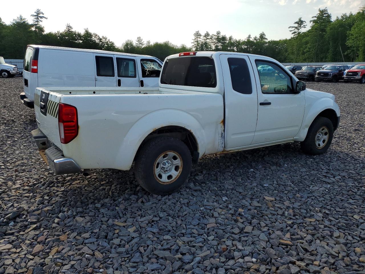 2015 NISSAN FRONTIER