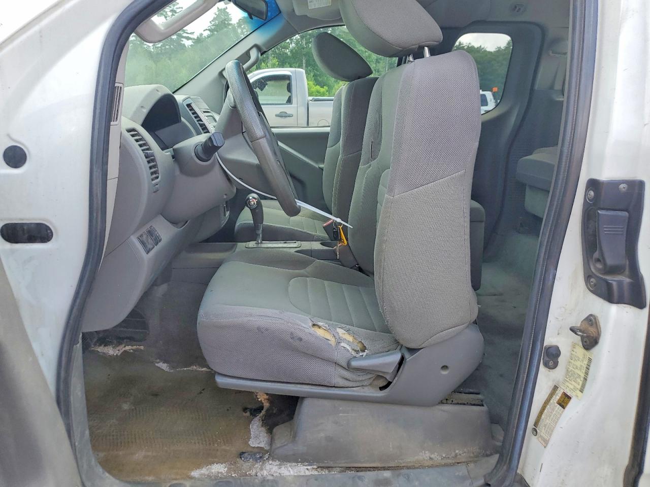 2015 NISSAN FRONTIER