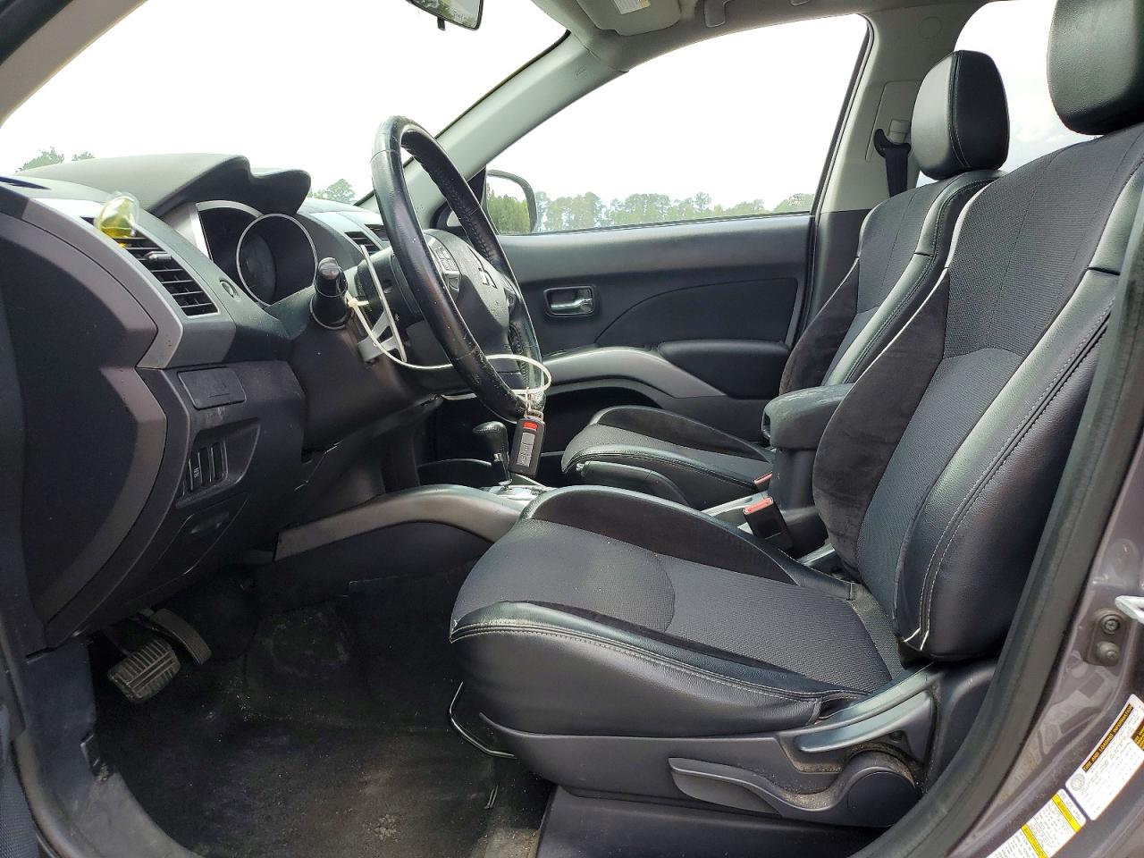 2010 MITSUBISHI OUTLANDER