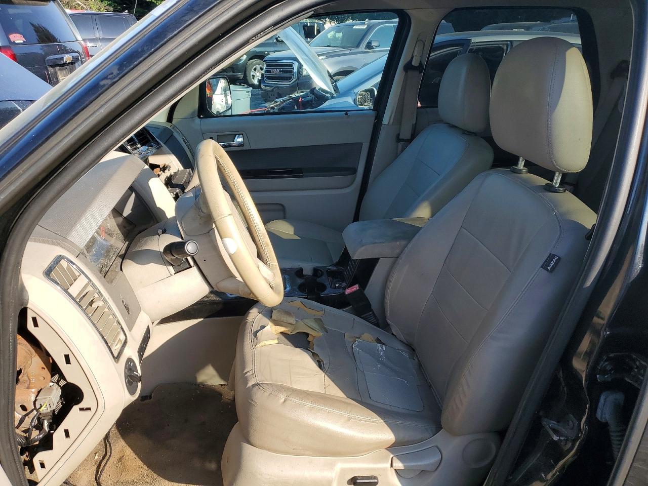 2011 FORD ESCAPE
