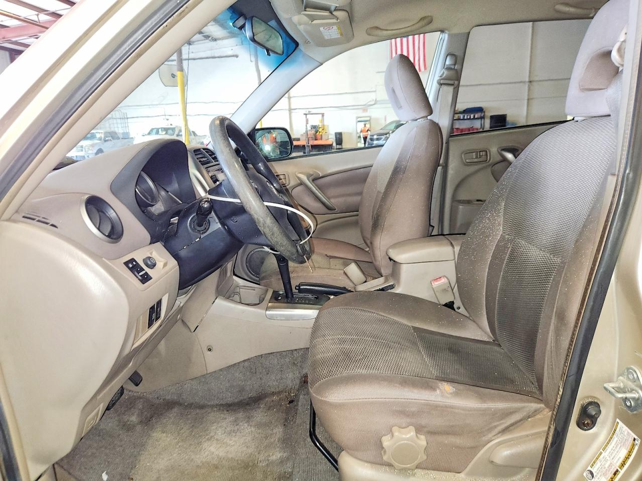2004 TOYOTA RAV4 BASE