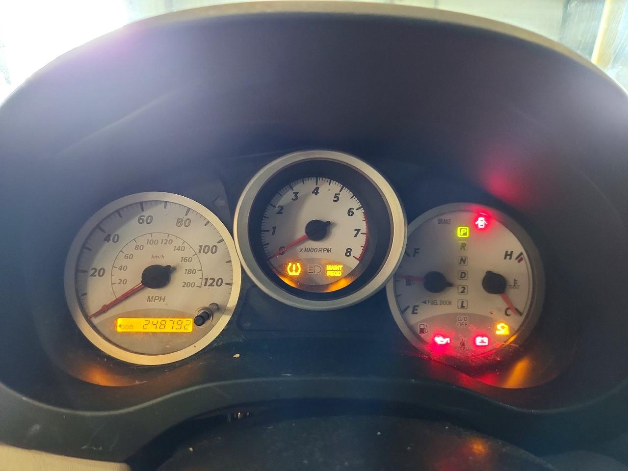 2004 TOYOTA RAV4 BASE