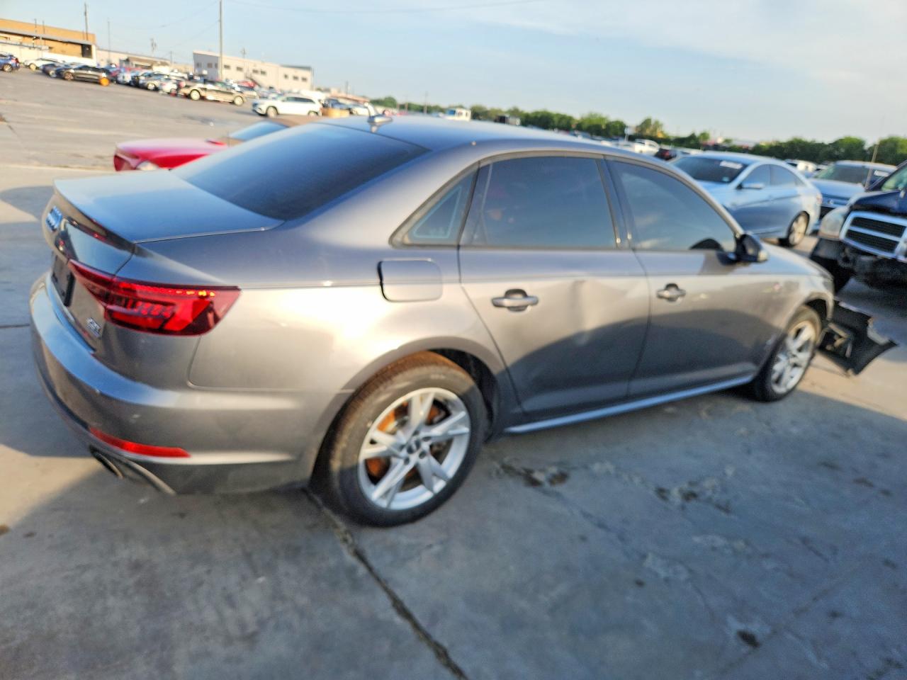 2018 AUDI A4