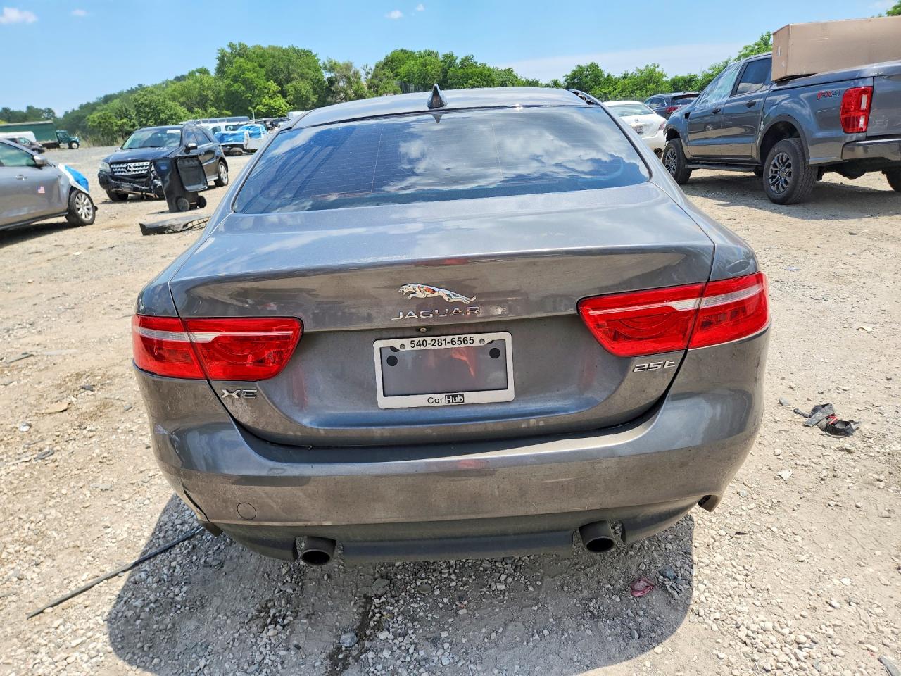 2019 JAGUAR XE