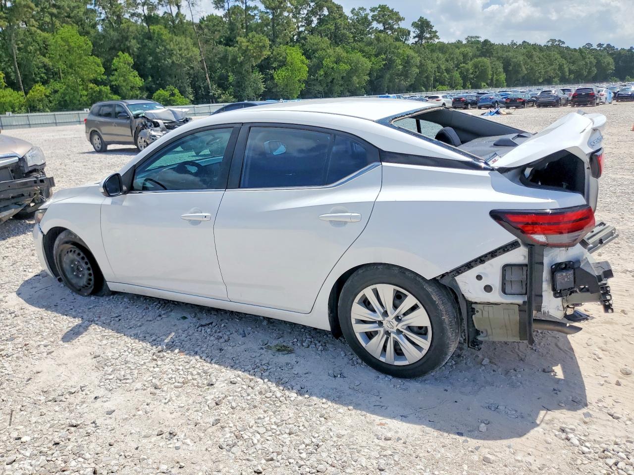 2022 NISSAN SENTRA