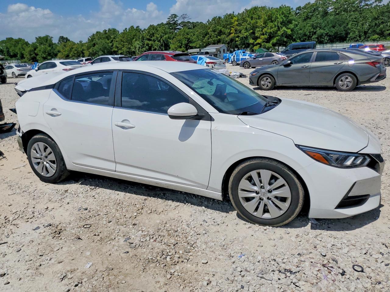 2022 NISSAN SENTRA