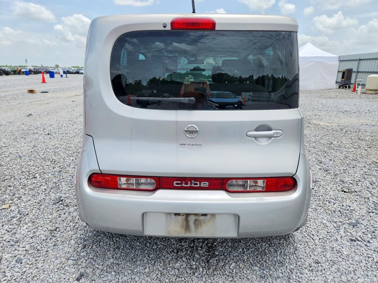 2010 NISSAN CUBE