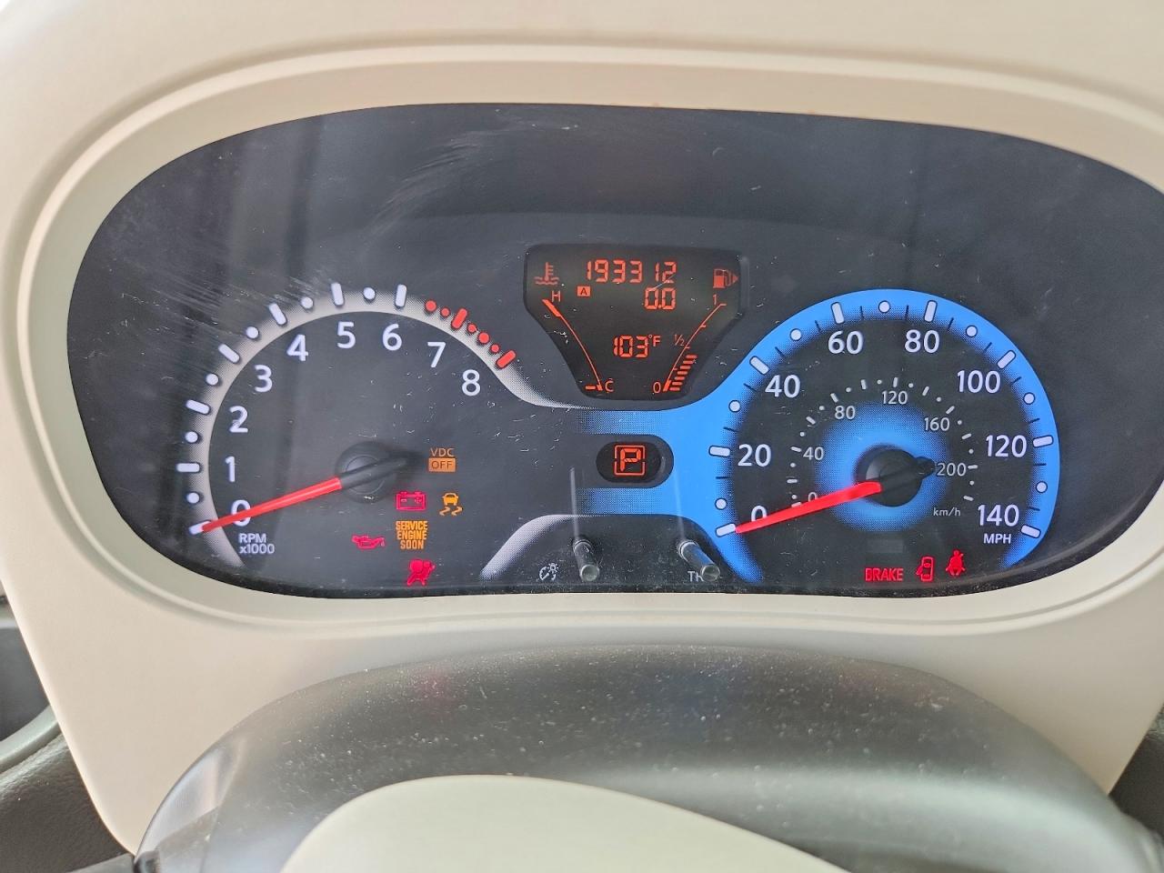 2010 NISSAN CUBE