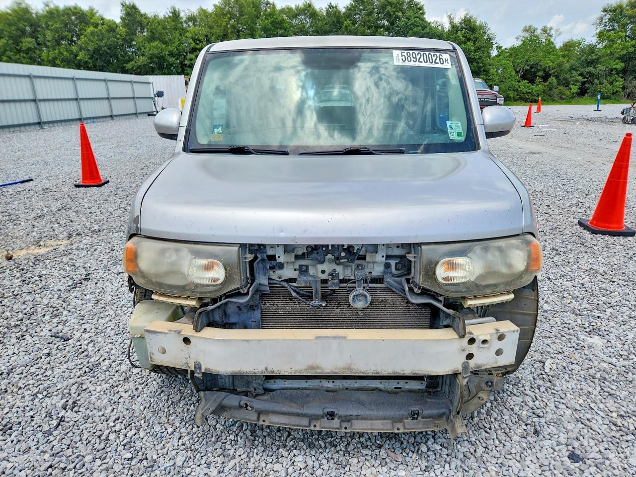 2010 NISSAN CUBE