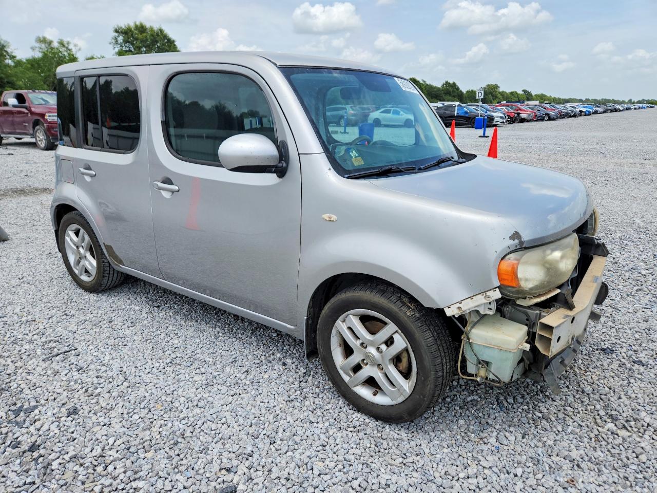 2010 NISSAN CUBE