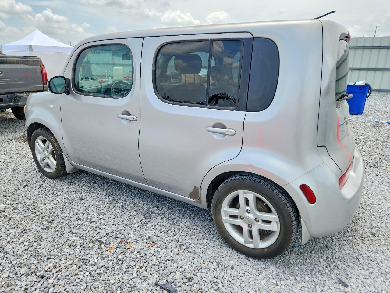 2010 NISSAN CUBE