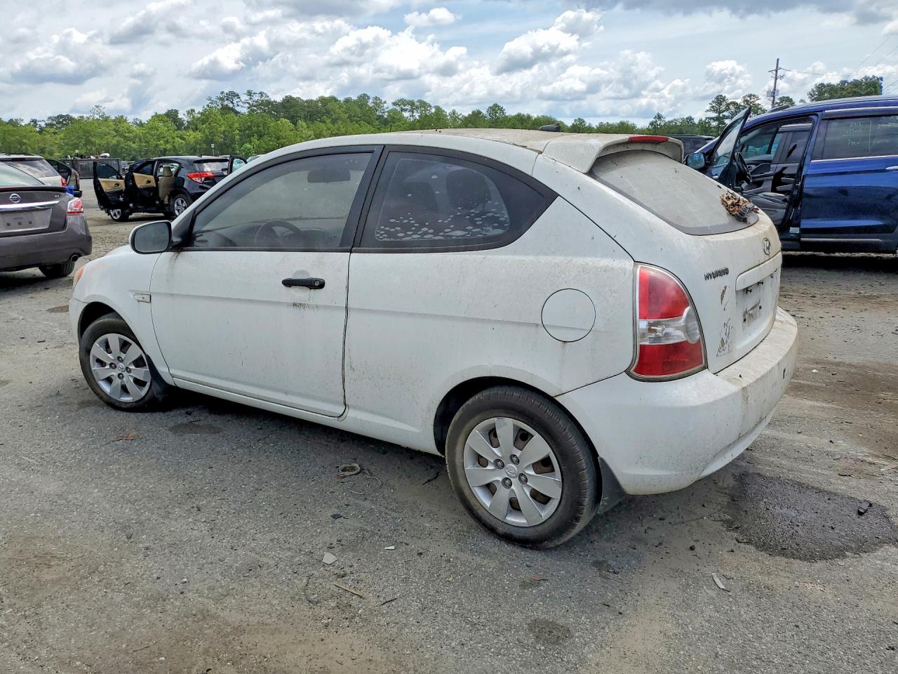 2011 HYUNDAI ACCENT