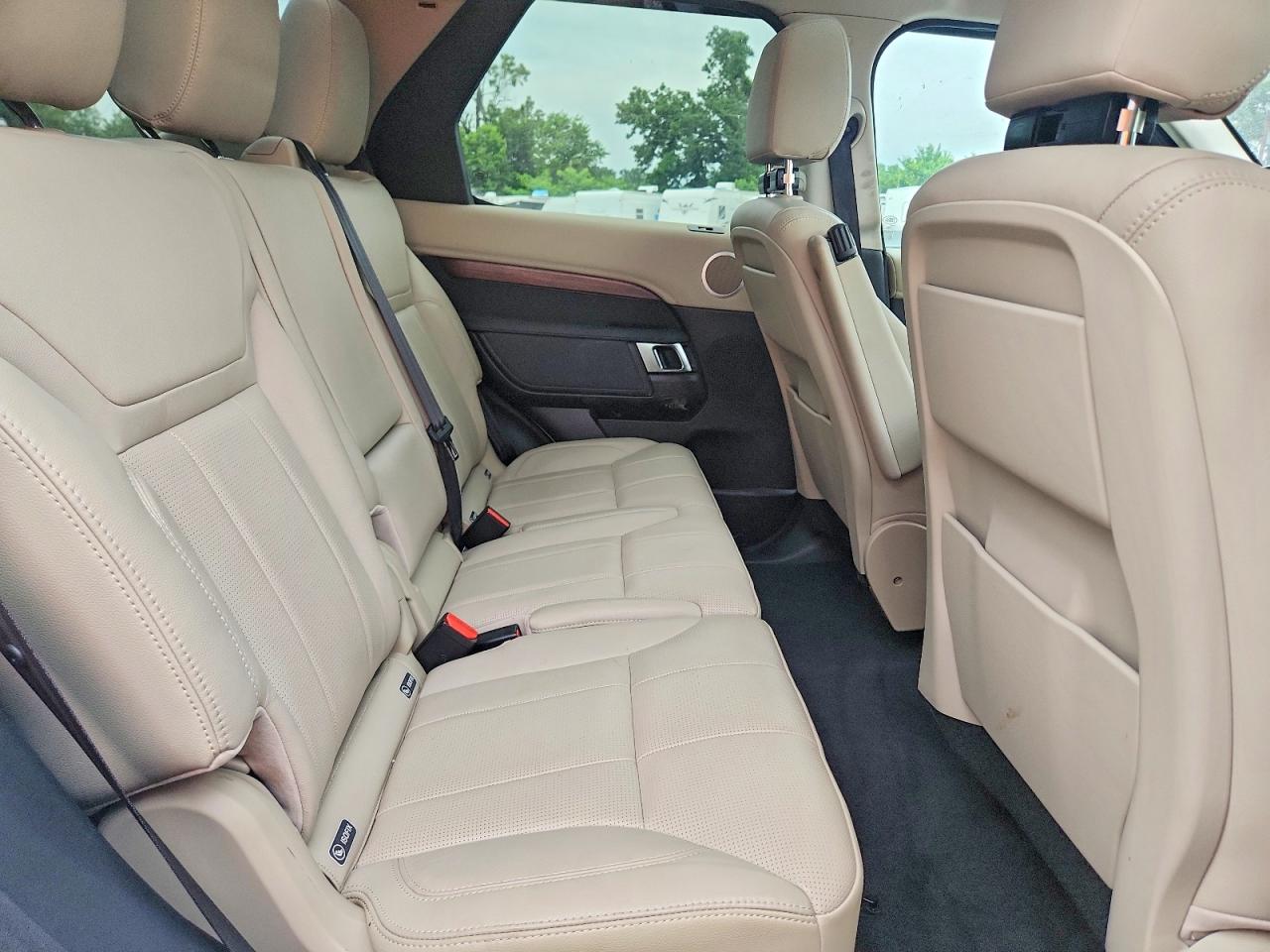 2018 LAND ROVER DISCOVERY