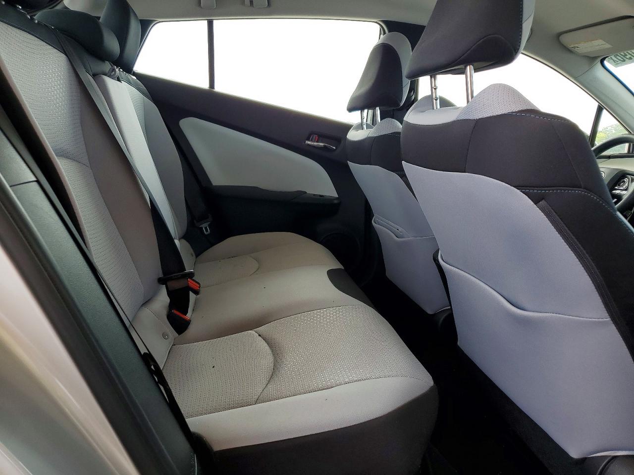 2021 TOYOTA PRIUS