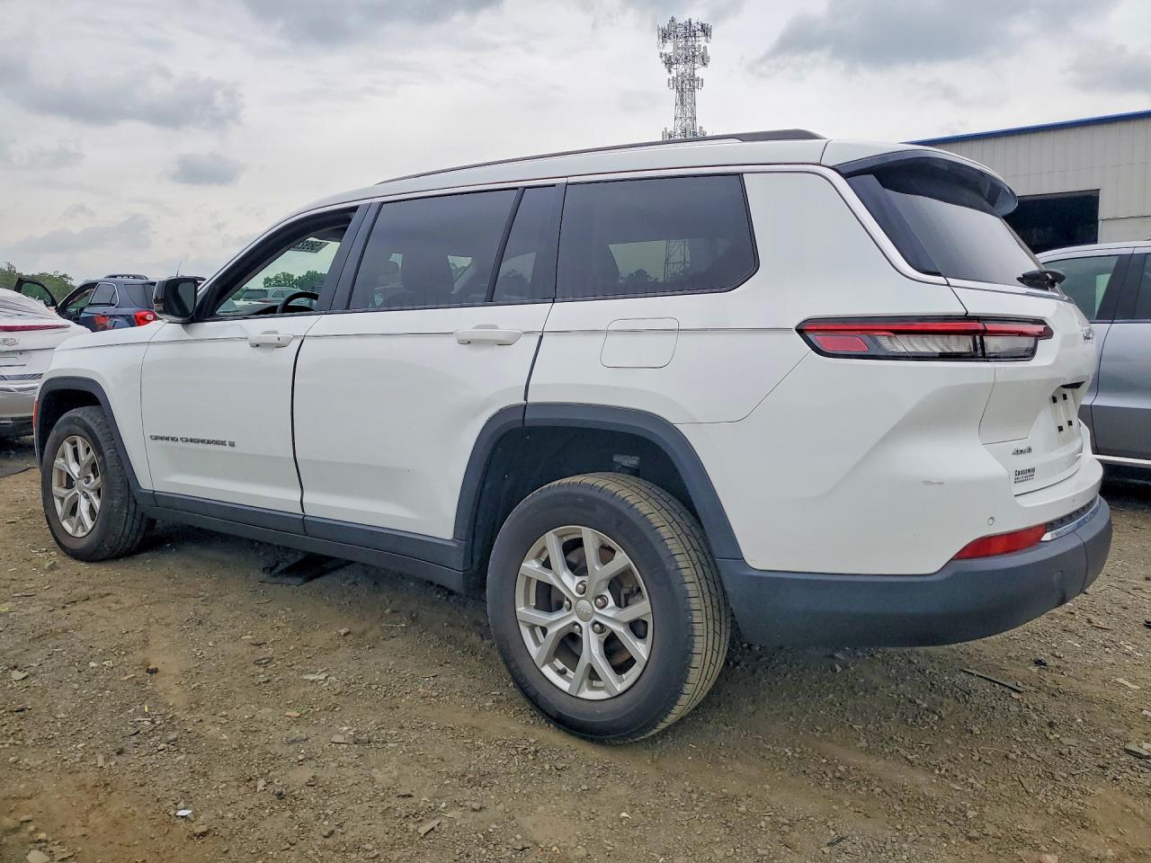 2023 JEEP CHEROKEE