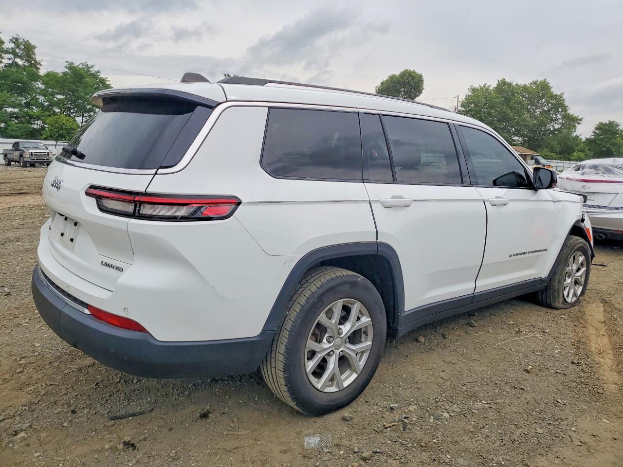 2023 JEEP CHEROKEE