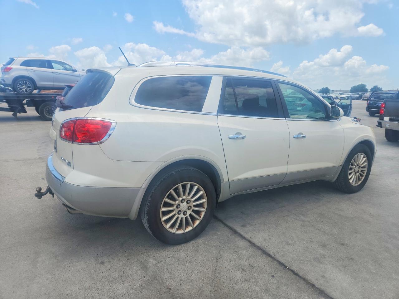 2011 BUICK ENCLAVE