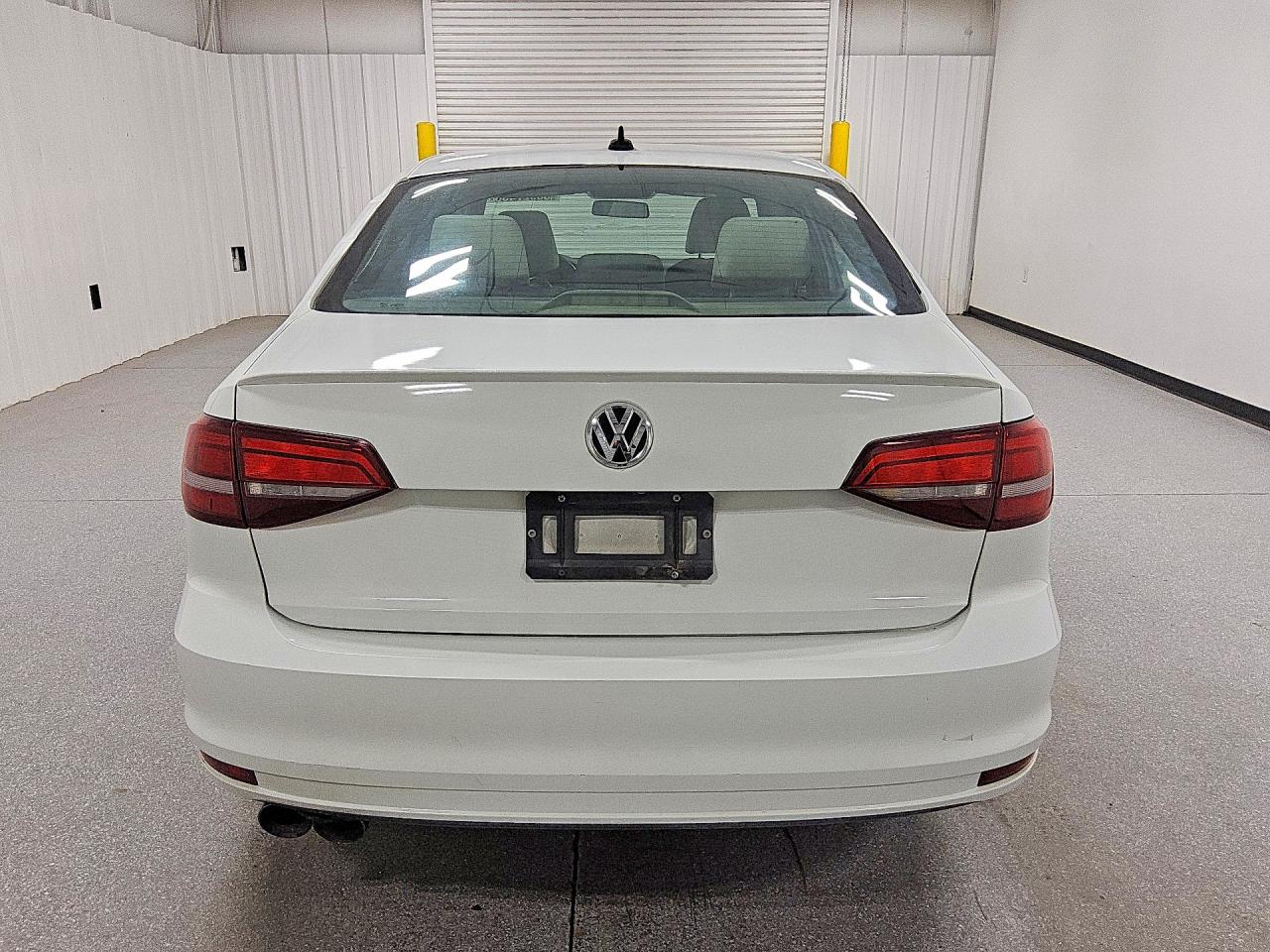 2016 VOLKSWAGEN JETTA