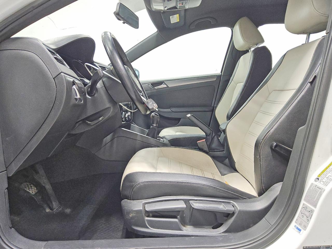 2016 VOLKSWAGEN JETTA