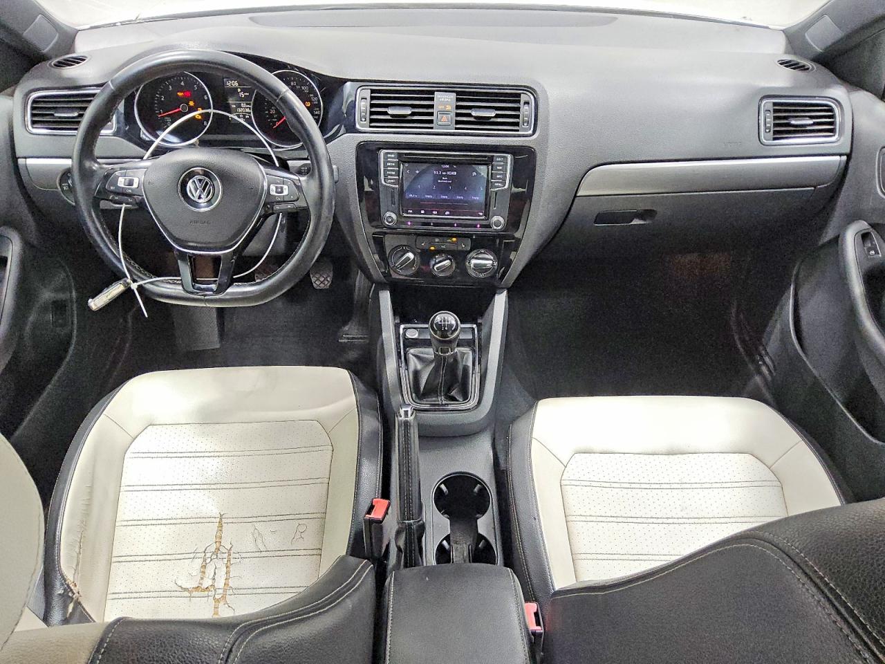 2016 VOLKSWAGEN JETTA
