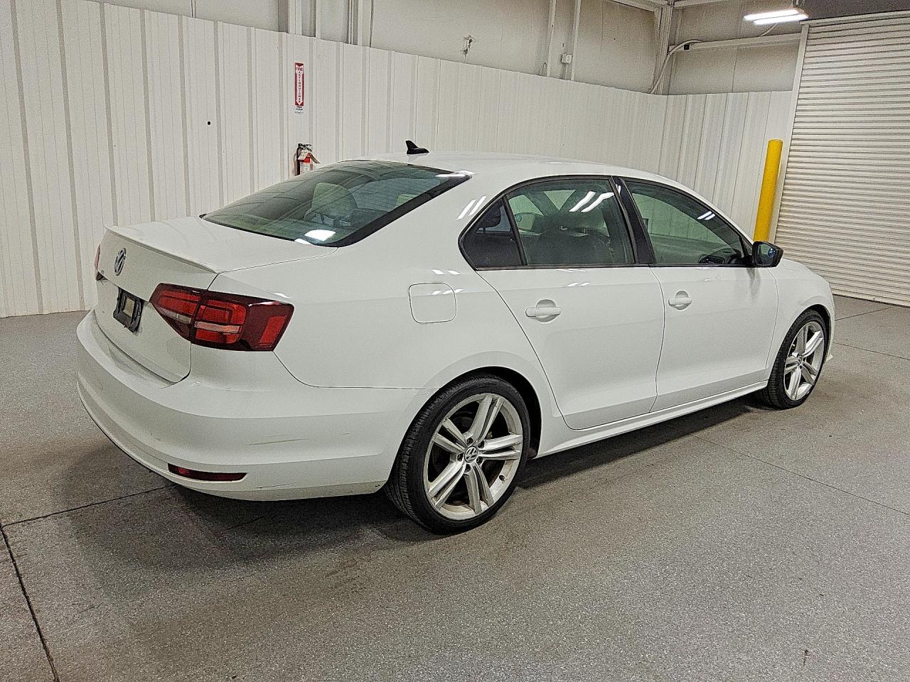 2016 VOLKSWAGEN JETTA