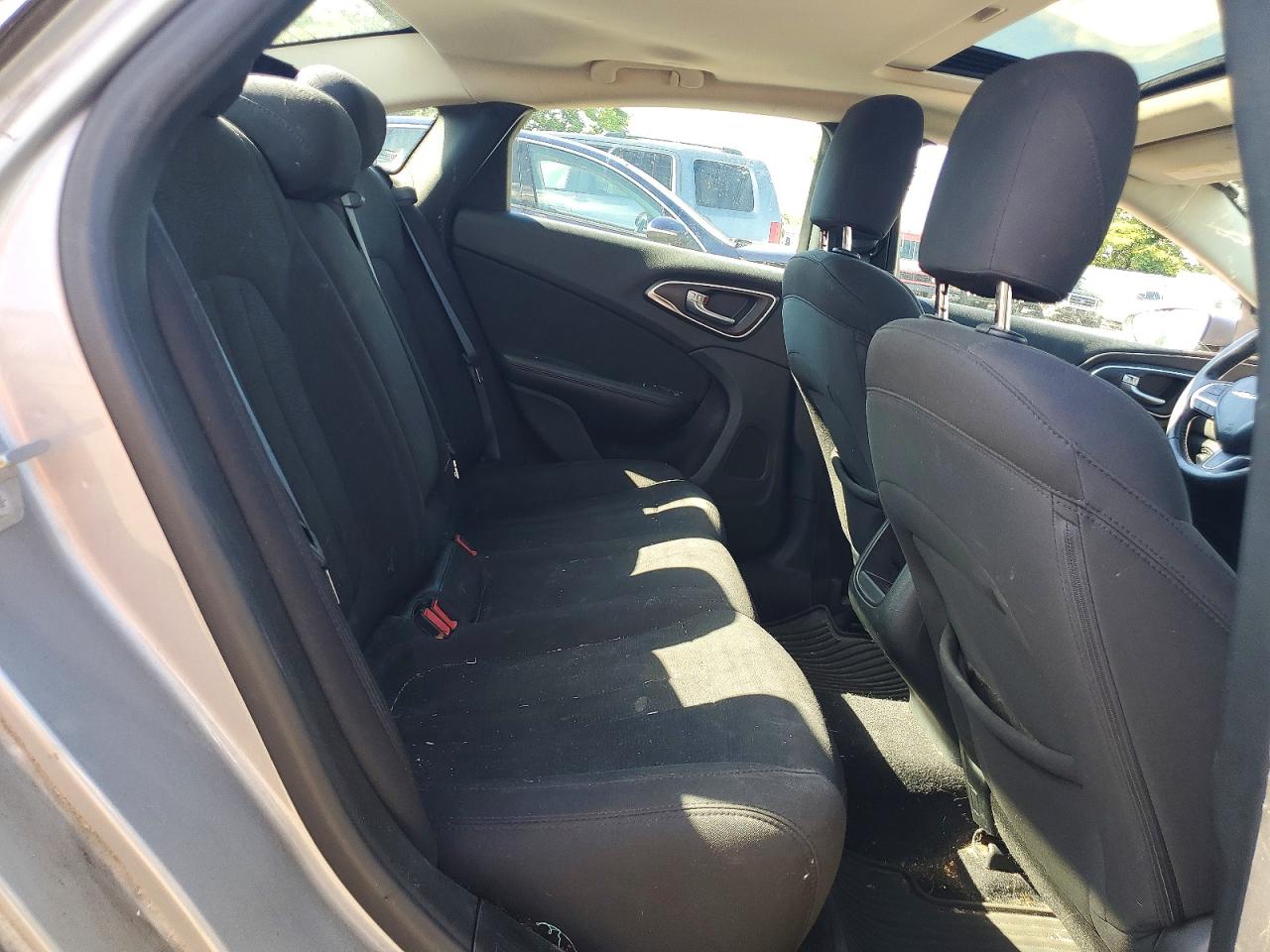 2015 CHRYSLER 200
