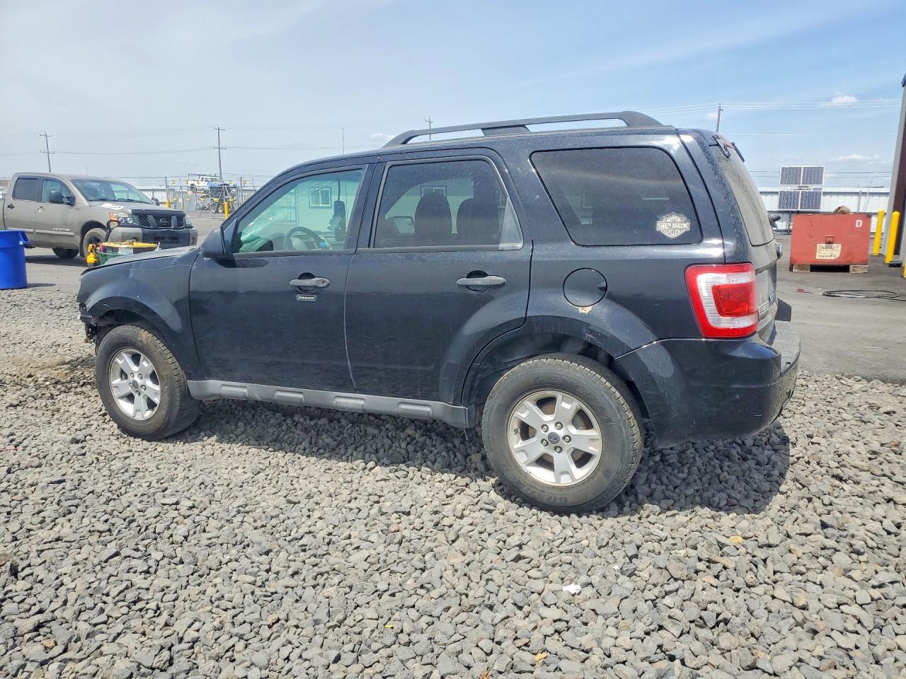 2010 FORD ESCAPE
