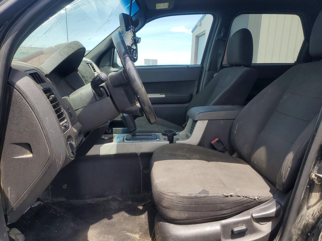 2010 FORD ESCAPE
