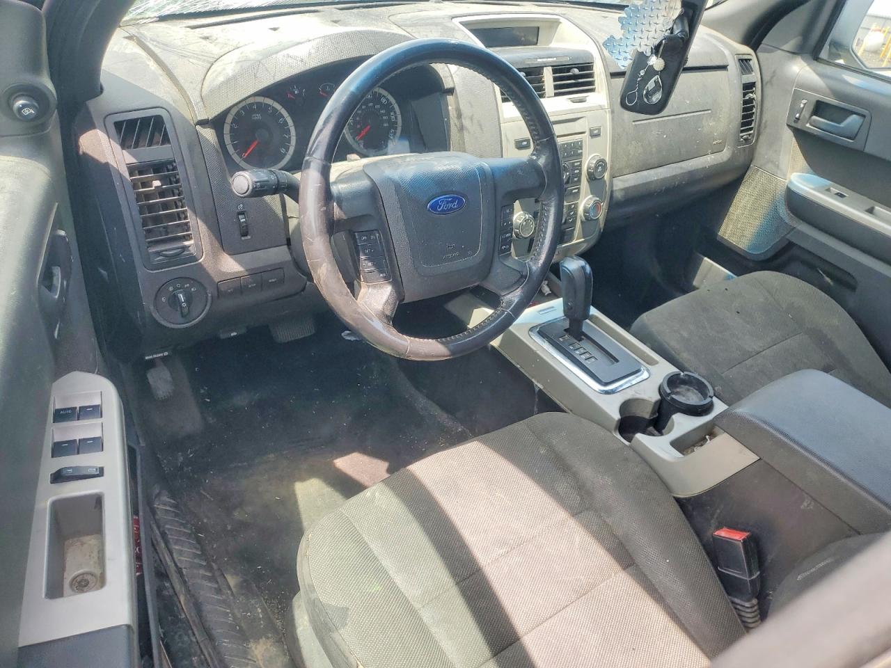 2010 FORD ESCAPE