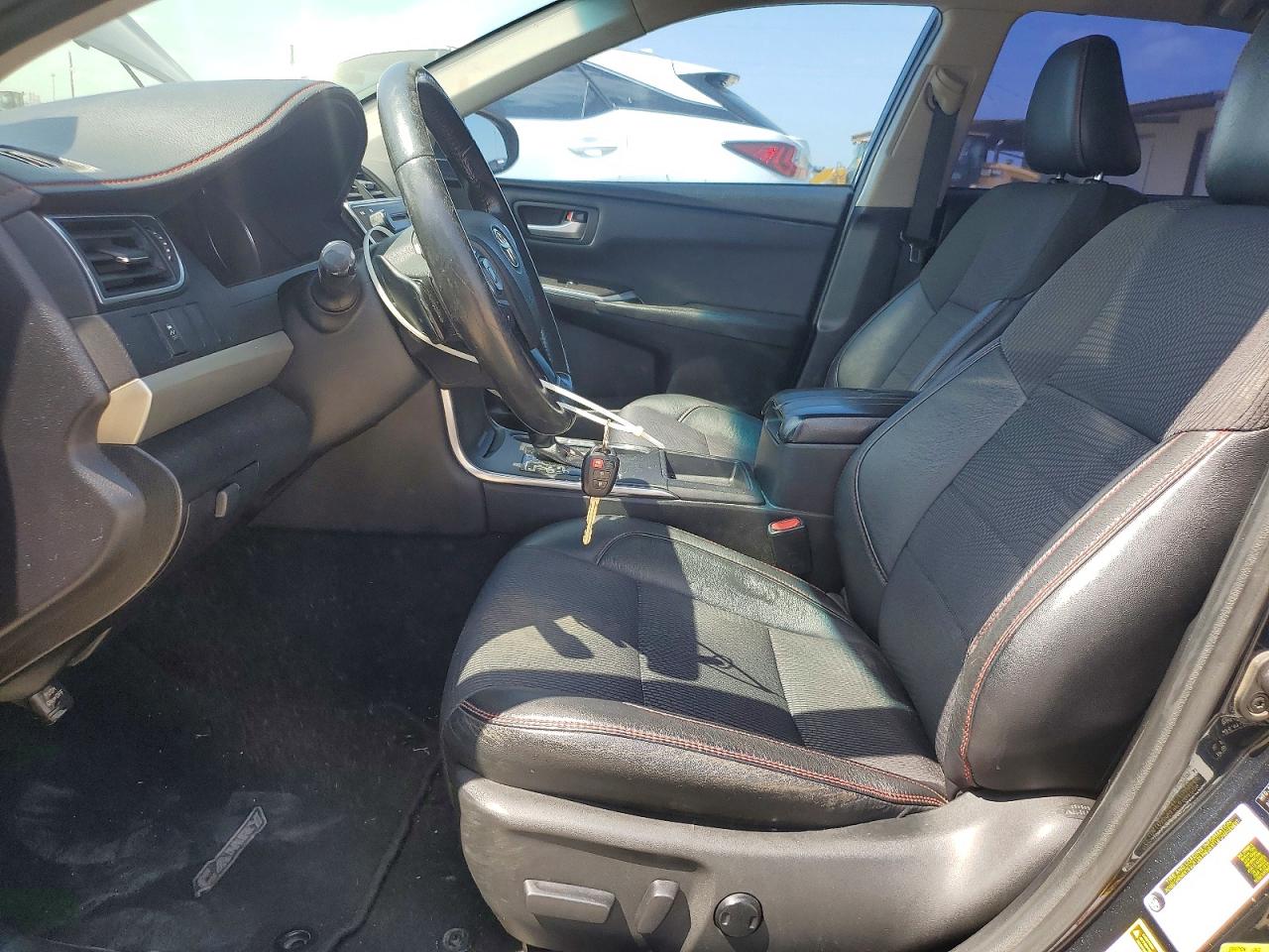 2017 TOYOTA CAMRY