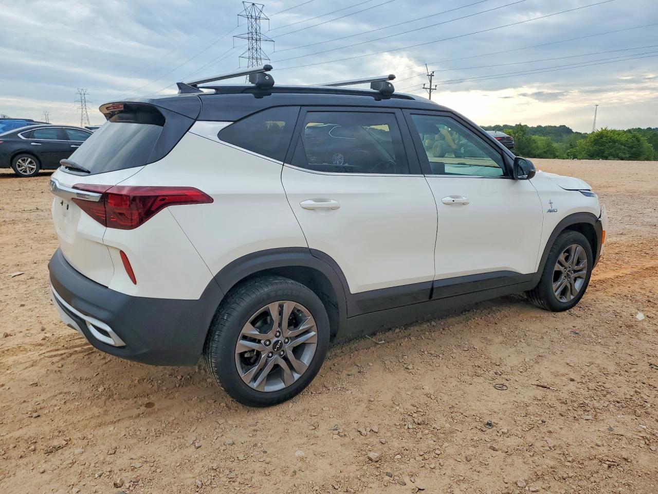 2022 KIA SELTOS S