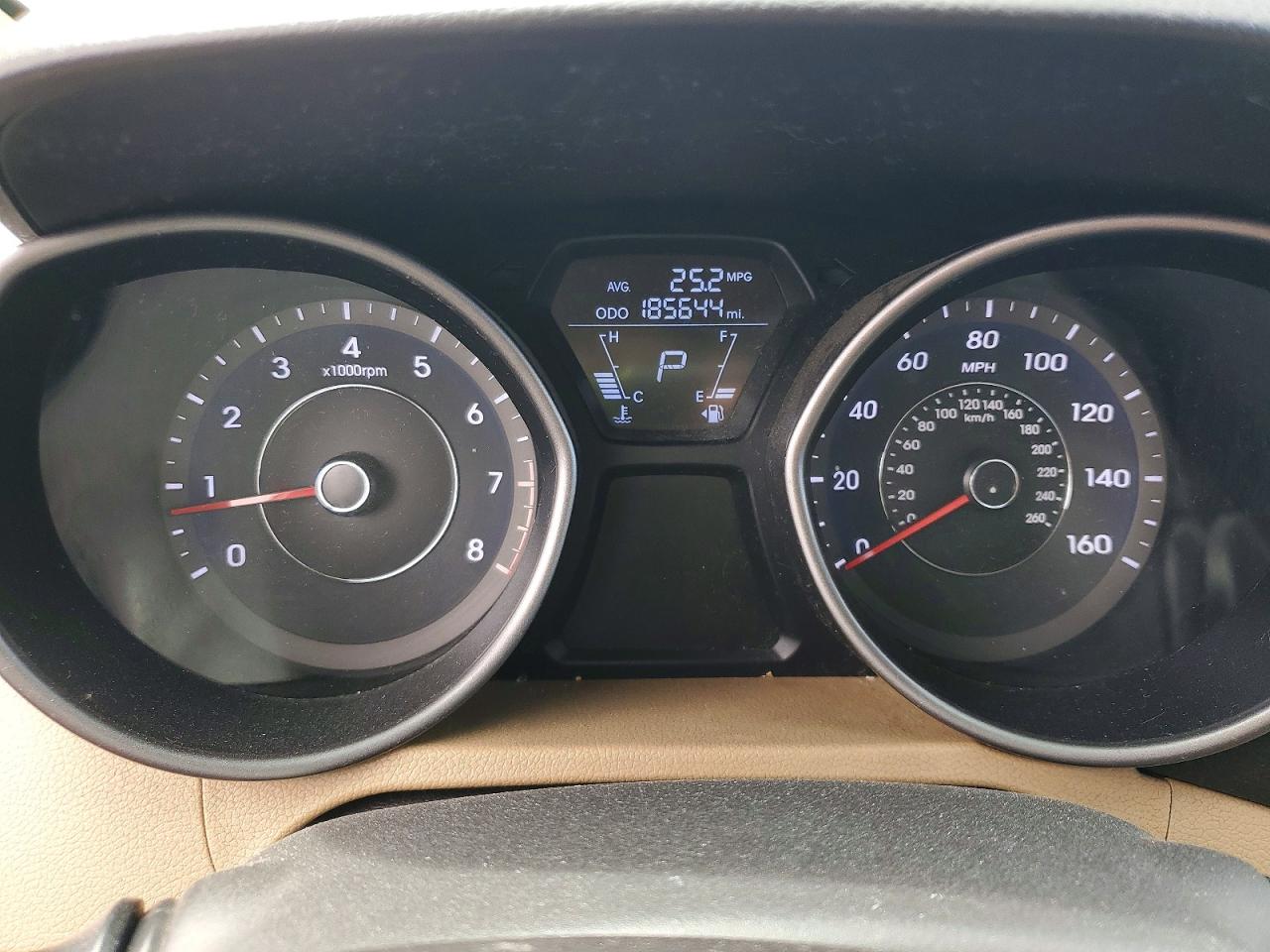 2013 HYUNDAI ELANTRA