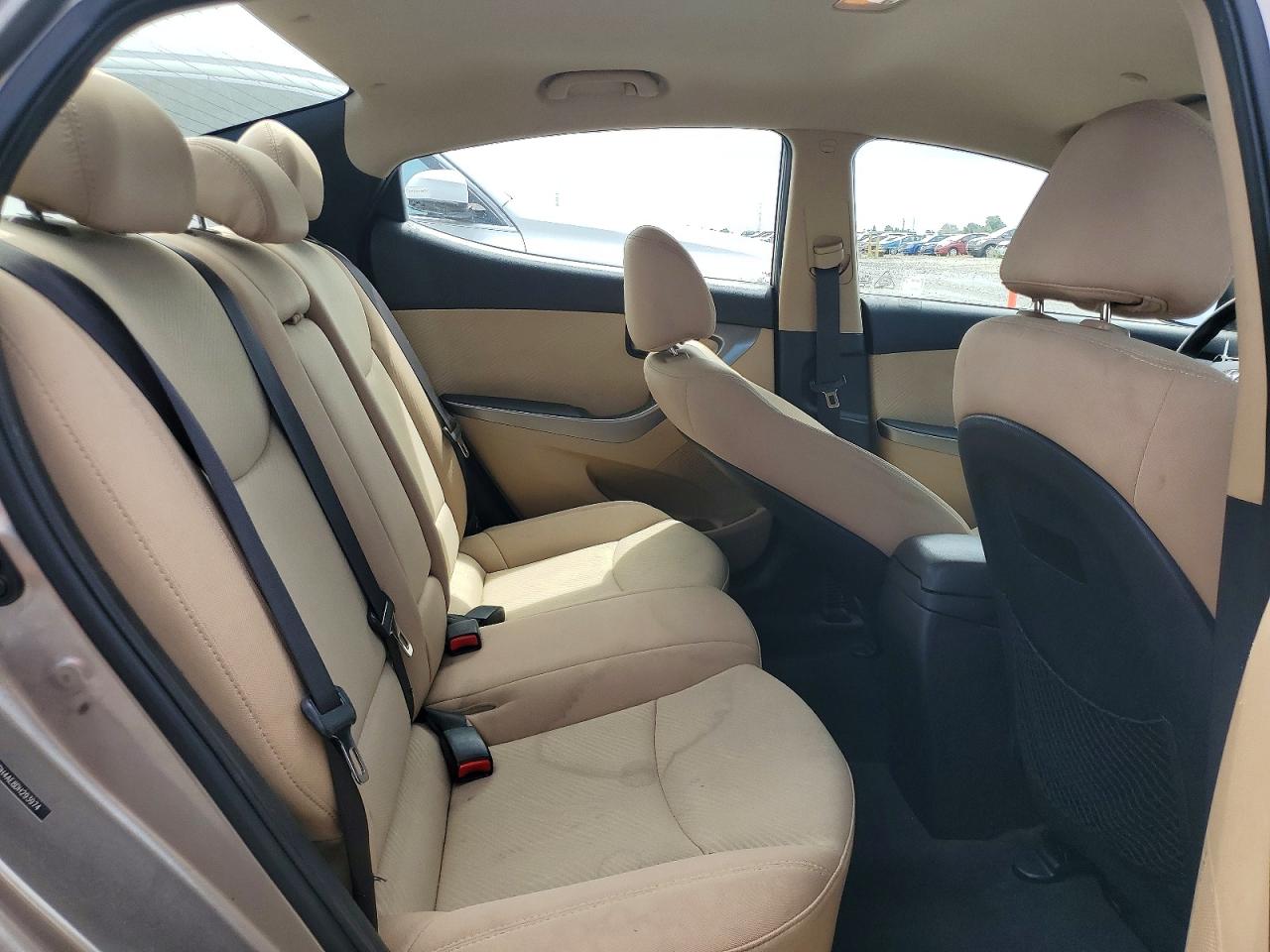 2013 HYUNDAI ELANTRA