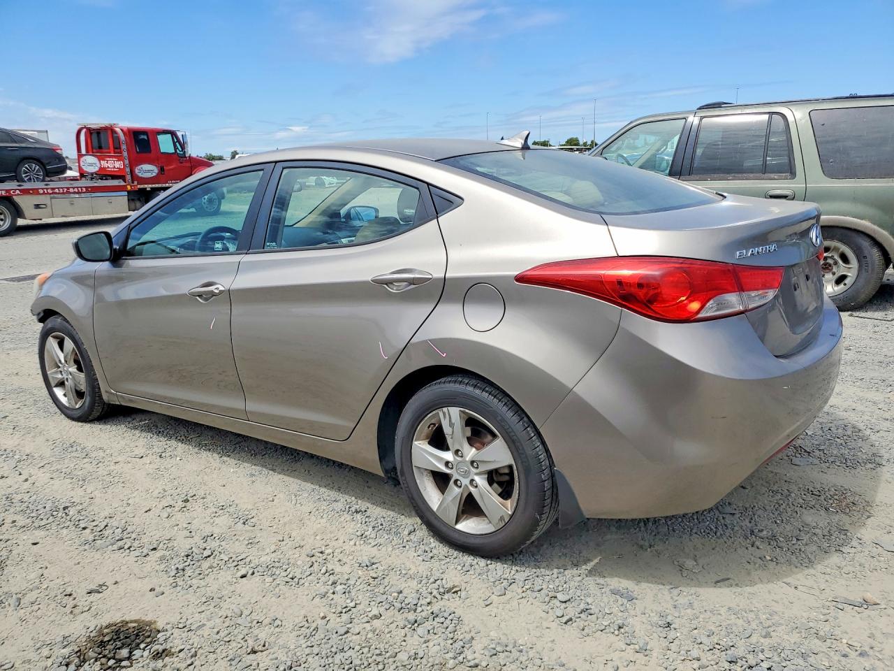 2013 HYUNDAI ELANTRA